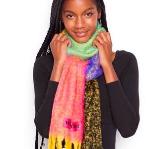 🧣 Victoria's Secret Plush Color Block Scarf 🧣